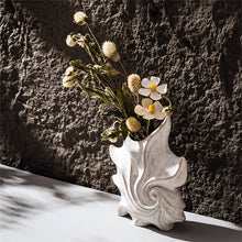 Cadrune Sculptural Swirl Vase